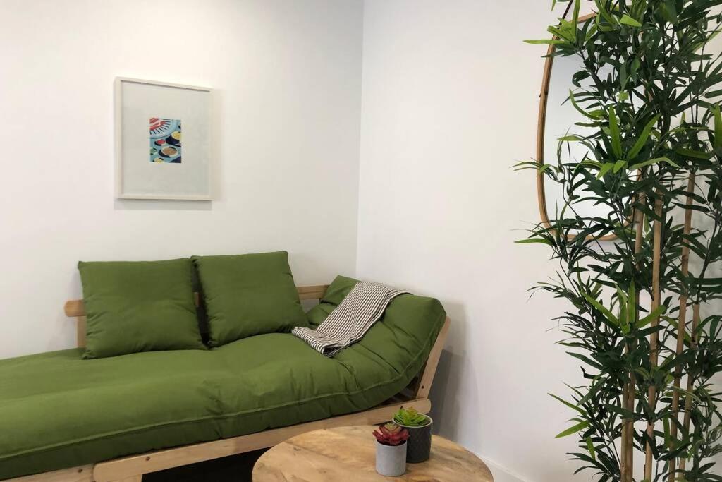 M3 Terrace. Cool Apartment 15 Min Center By Metro إسبلوغيس ذي يوبريغات المظهر الخارجي الصورة