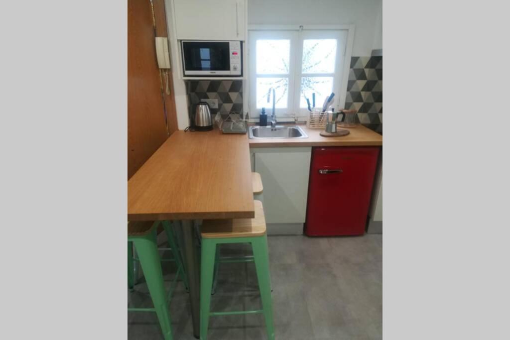 M3 Terrace. Cool Apartment 15 Min Center By Metro إسبلوغيس ذي يوبريغات المظهر الخارجي الصورة