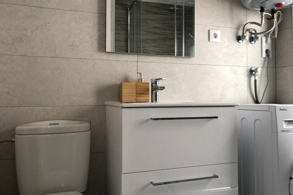 M3 Terrace. Cool Apartment 15 Min Center By Metro إسبلوغيس ذي يوبريغات المظهر الخارجي الصورة